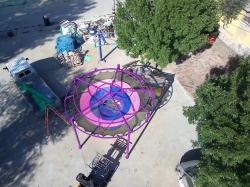 Rainbow Net Tower интерактивный вязаный лабиринт фото 1